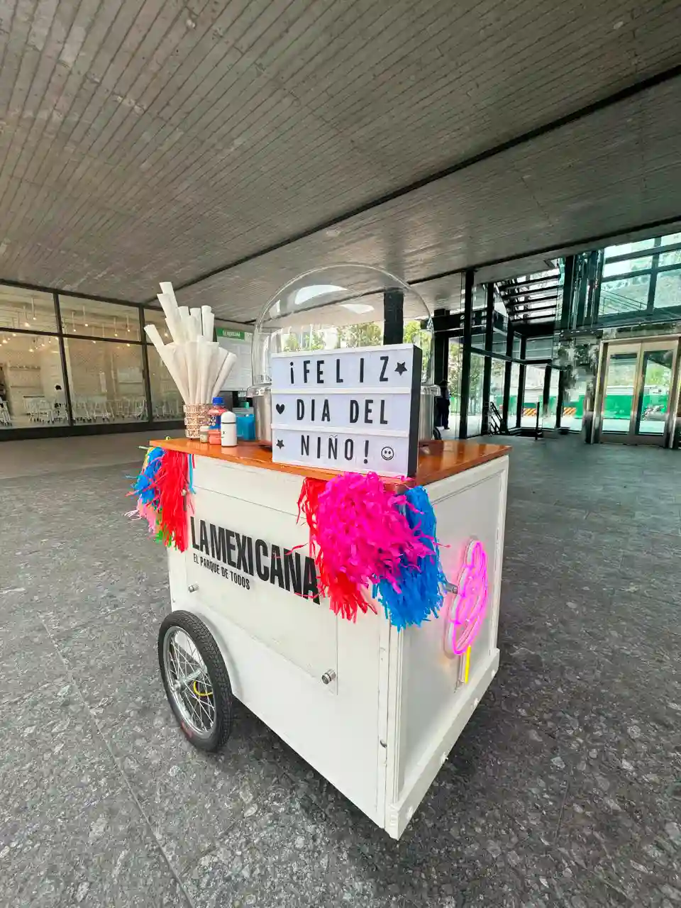 Renta de carrito de snacks de dulces para eventos corporativo empresas